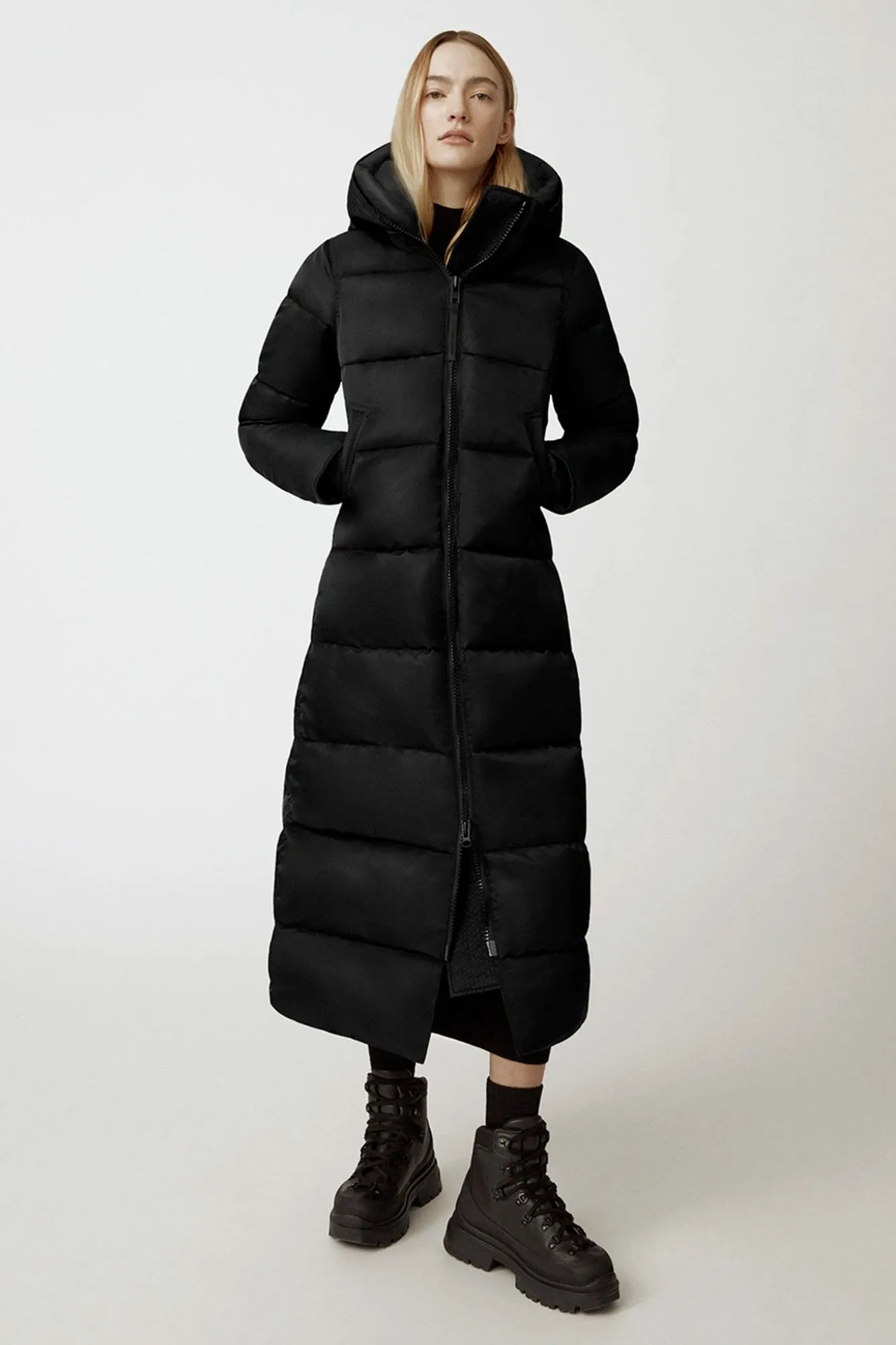 Canada Goose Women's Mystique Parka Performance Satin- Black